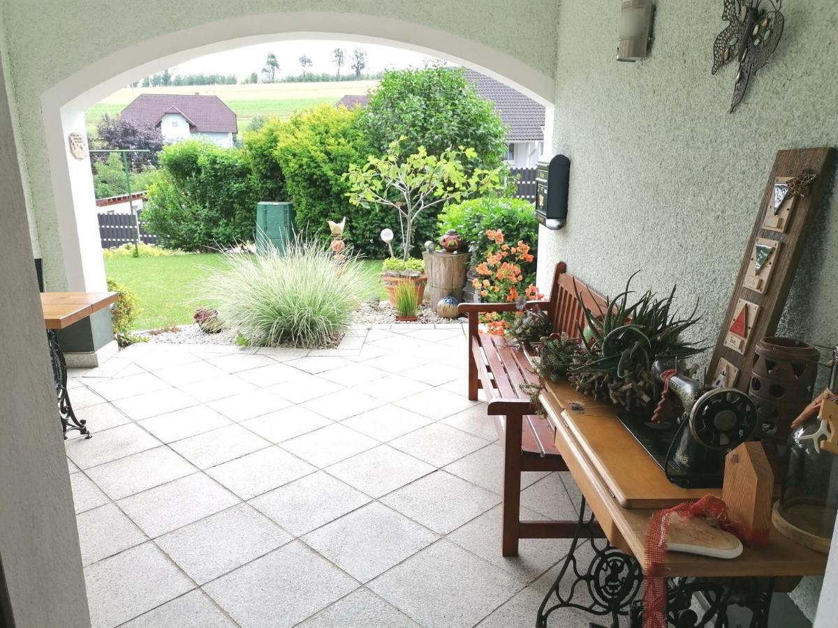 Cosy Apartment In Oed Hling With Garden Mauer bei Amstetten Екстериор снимка